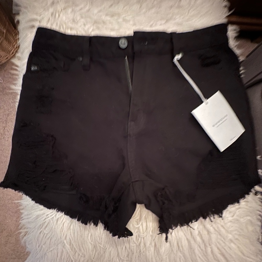 KanCan raw hem distressed jean shorts. Sz Medium new with tags.